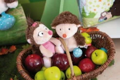 Nici 44055 Igel Henny Hoglet Ca 20cm Plüsch Kuscheltier Schlenker Forest Friends -Nici 44057 03 Milieu 44058 2048x13650kGMpRVp11inO