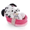 Nici 47891 Sleeping Pets Puppies Schlafender Dalmatiner Welpe Im Körbchen 12cm -Nici 47891 01 HA Frei vorl 2048x1820
