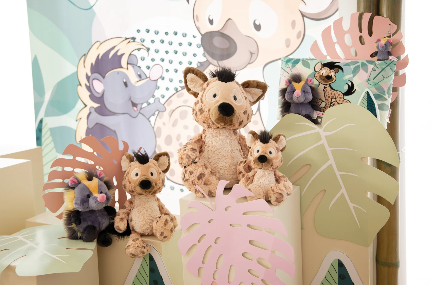 Nici 48865 Hyäne Helgi 25cm Plüsch Kuscheltier Schlenker GREEN Wild Friends 6 Nici 48865 Hyäne Helgi 25cm Plüsch Kuscheltier Schlenker GREEN Wild Friends – Bild 4